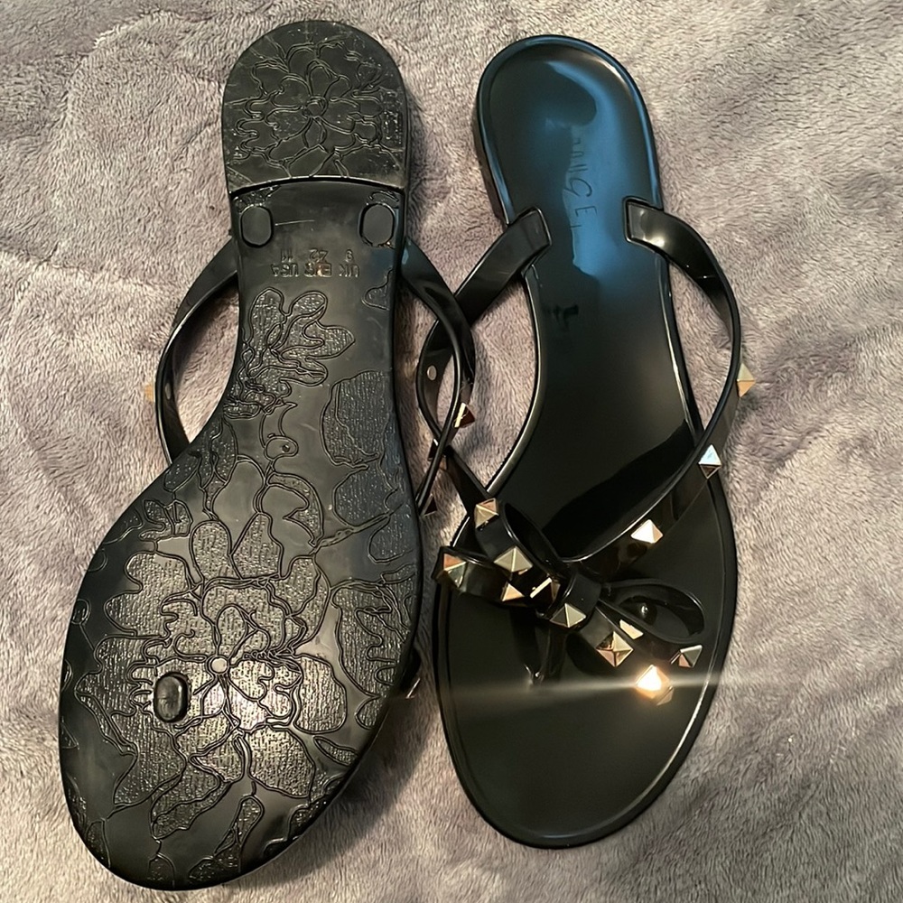 Rough Helium sandals size 11black